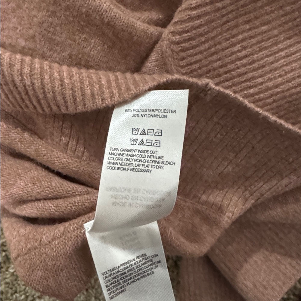 Lucky Brand Women's Dusty Rose V-Neck Sweater Size M - Picture 6 of 6